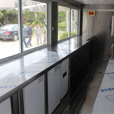 Forneau à convection à roue routière à base d'eau pour la cuisson des restaurants et des détaillants sur un camion alimentaire