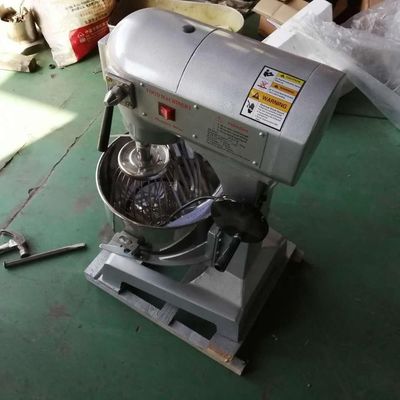 Machine de mélangeur de pâte planétaire à grande vitesse avec 3 types de batteurs et une cuve en acier de stagnation