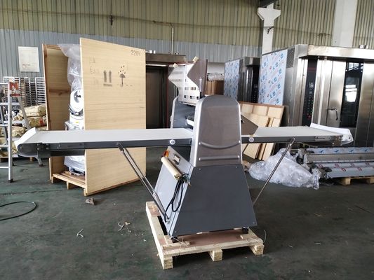 630 mm machine à rouleaux de pâte à pâte européenne pour des performances optimales