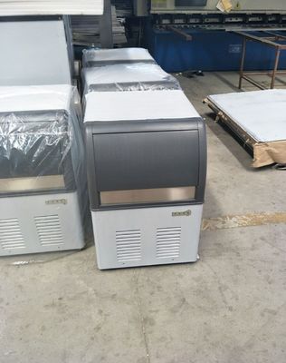 Machine de fabrication de glace à cube professionnelle avec une capacité de stockage de glace de 1000 kg