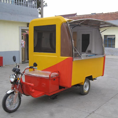 Camions alimentaires électriques avec machine à glaces frites en rouleau et machines alimentaires en option