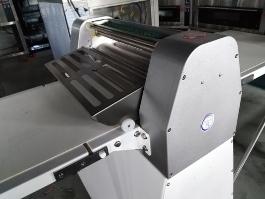 Machine à faire du pain de pizza croissant automatique professionnelle pour boulangerie