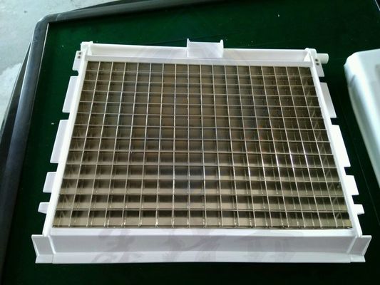 Fabricant de glaçons commerciaux avec une capacité de 60 kg / jour et une conception d'évaporateur de 237x305 mm