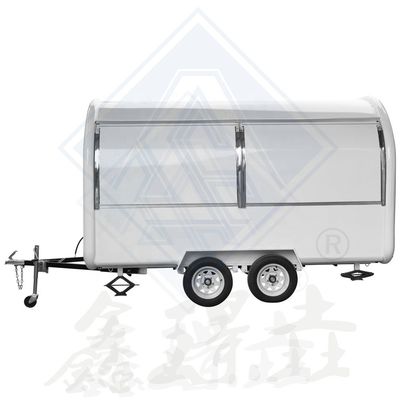 Améliorez le service alimentaire de votre hôtel avec cette remorque de camion alimentaire équipée de toute l'équipement de la cuisine