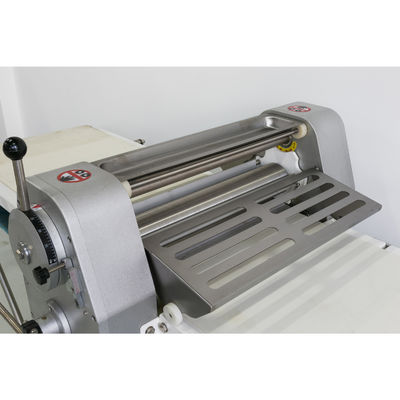 Un mélangeur de pâte polyvalent pour boulangerie 2000*1800*2200mm Taille et tension 220V/380V