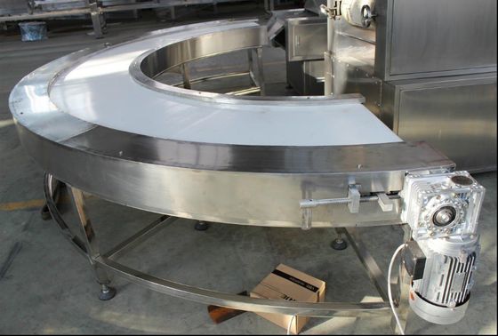 110/220 Conveyeur à économie d'énergie Petit four à tunnel pour les biscuits et les omelettes d'œufs de Real