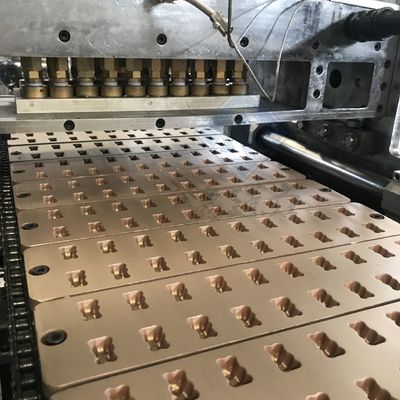 Machine à faire des bonbons durs de grande capacité avec une taille de 1900x980x1700mm et une tension de 220V