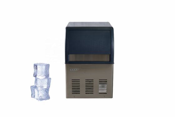 Machine à faire des glaçons commerciaux 5000 kg refroidissement automatique par air Sanyo compresseur