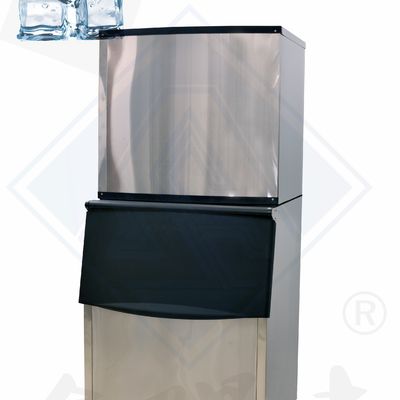 La machine à glace à cube est le complément parfait à votre cuisine commerciale