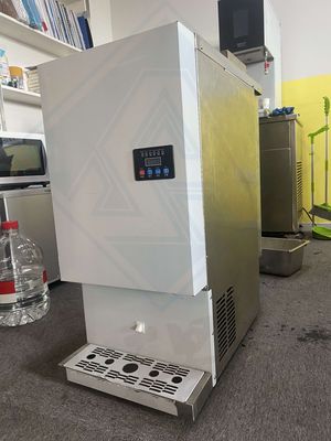 Machine à glaçons entièrement automatique de 120 kg sur le marché industriel avec technologie intelligente