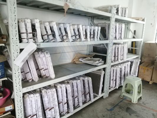 Évaporateur de tubes de glace en argent avancé pour machine de fabrication de glace de comptoir dans un restaurant
