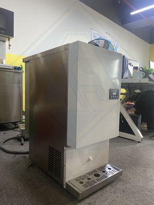 Capacité de stockage de glace de 30 kg Machine de glacière entièrement automatique pour les glaçons commerciaux