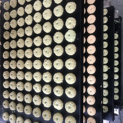 Entreprise de boulangerie industrielle 2 kW machine à biscuits semi-automatique pour les noix matière première