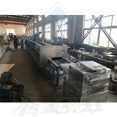 1800 * 1380 * 1450mm Verticale machine à faire des biscuits et des biscuits pour l'industrie hôtelière