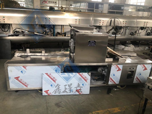 Fonction de la machine Faire des biscuits de gâteau à la noix avec une ligne de production entièrement automatique