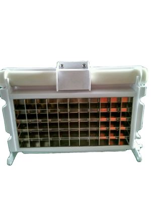 Fabricant industriel de glaçons avec une capacité de production de 65 kg/24h et un système de refroidissement air/eau