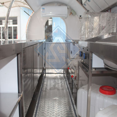 Chariot de nourriture de rue extérieur 500CM avec Canopy Mobile Round Model Double Axles Food Truck