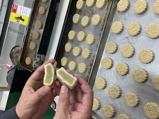 La machine à encruster le pain Kubba crée sans effort une délicieuse baguette de pain Kubba