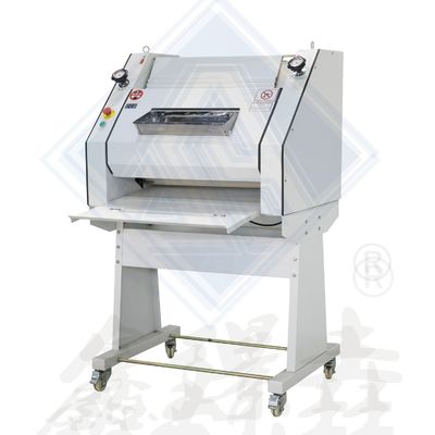 Machine de transformation du pain 220v Mini mouleuse de pâte lourde pour baguette / pain français