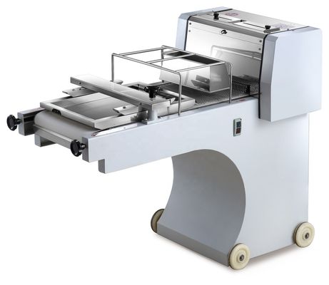 Machine à mouler la pâte multifonctionnelle pour la fabrication de pain et de boissons