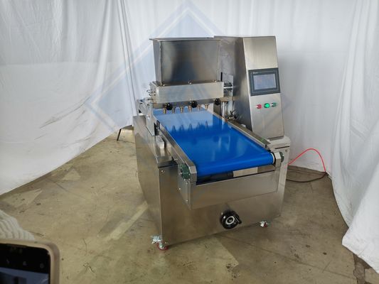 La machine électrique pour faire des biscuits est entièrement automatique.