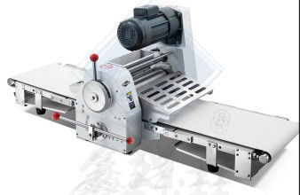 240 kg de sortie équipement industriel de boulangerie de pain Table Top pâte à papier pour baguette