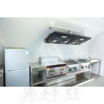 Camion mobile de vente de nourriture en plein air avec cuisine complète et dimensions 320*180*220