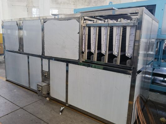 Grande machine de glaçage à glaçons commerciaux à refroidissement par eau de 5 tonnes avec une demande de tension de 220 V