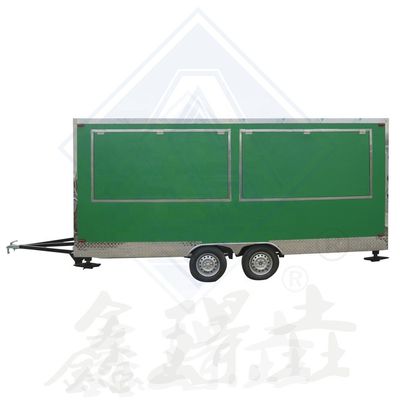 Un camion mobile de cuisine pour la place industrielle pour les ventes de café hot dog