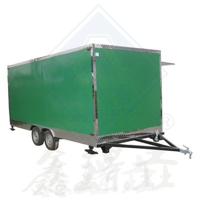 Un camion mobile de cuisine pour la place industrielle pour les ventes de café hot dog