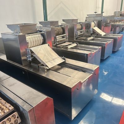 Machine automatique pour la fabrication à grande échelle de biscuits