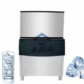 22*22*22mm Ice Size Machine automatique à glaçons avec performance du compresseur Fusheng