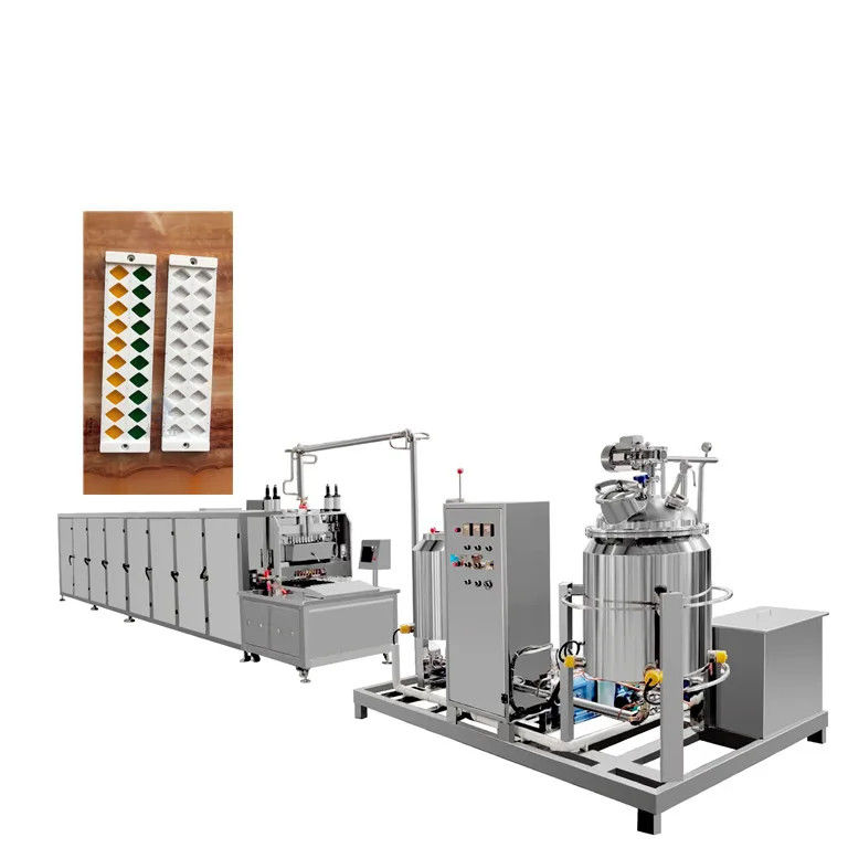 Ligne de production automatique de 300 kg/h de machine à bonbons gommés pour la fabrication de sucettes pour ours