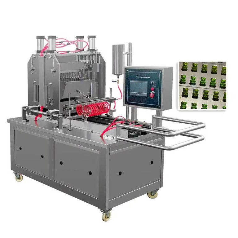 50 kg/h Chocolate Toffee Lollipop Gummy Bear Machine pour la production de bonbons dans divers domaines