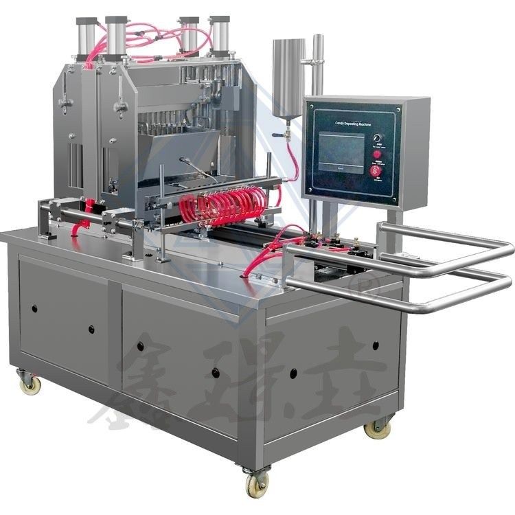 Machine automatique de fabrication de bonbons à la gelée industrielle pour la production de bonbons durs et mous