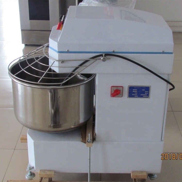 Mélangeuse de farine de blé machine à pain 50 kg mélangeuse de pâte de gâteau pour la cuisson de gâteaux et de pizzas